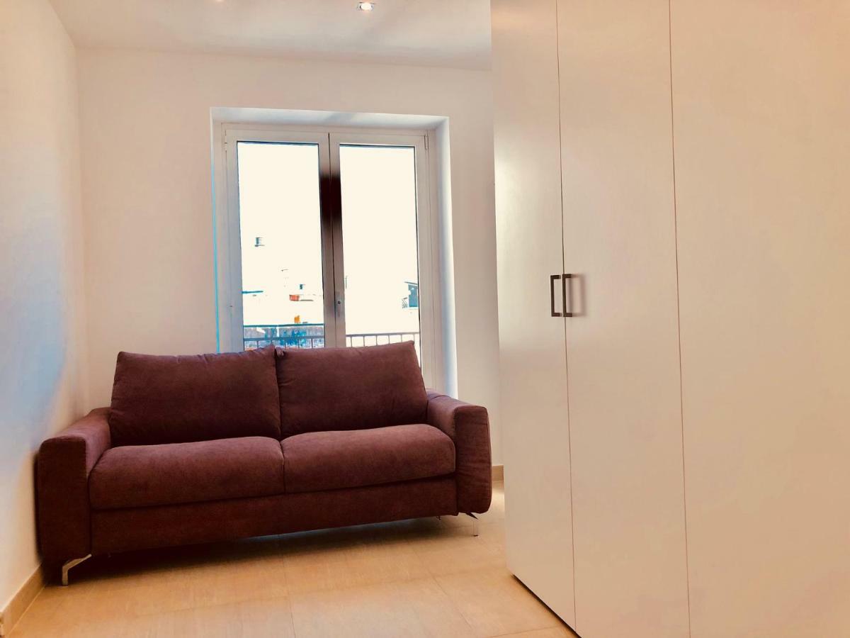 Attico Palazzo Di Vetro Apartment ลุยโน ภายนอก รูปภาพ