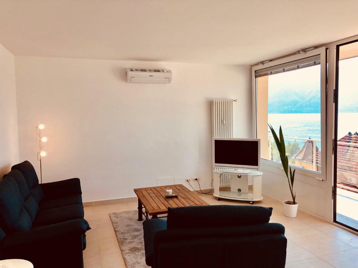 Attico Palazzo Di Vetro Apartment ลุยโน ภายนอก รูปภาพ